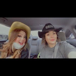 Meet your Posher, Jasmine